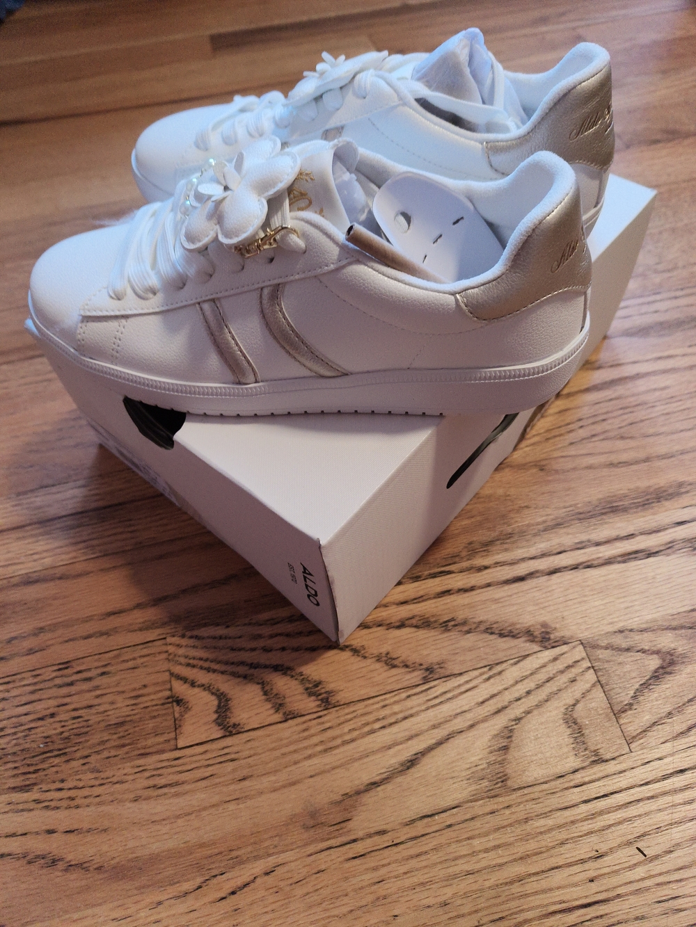 New! Size 7 Aldo Women's White Fashion Sneakers with Gold Accents